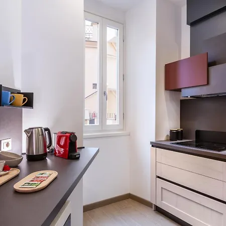 Exclusive In The Centre Of 204 Apartment *