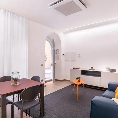 Exclusive In The Centre Of 204 * Rome